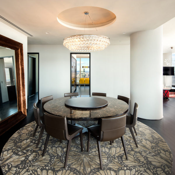 Round table and furnishings with high-end finishes