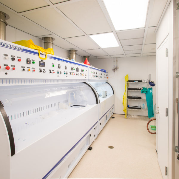 Cleanroom with equipment