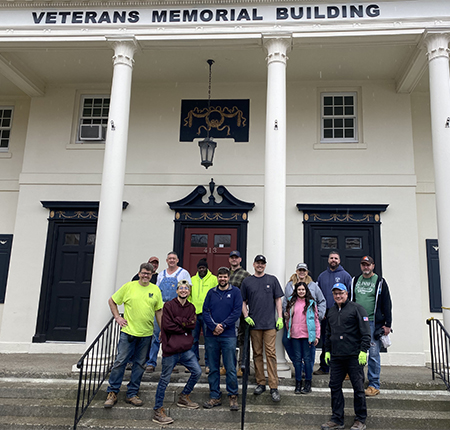 NY Metro team volunteers at the Guardian Revival site