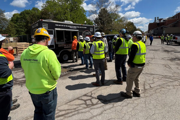 Safety Week Stand Down at a UR project