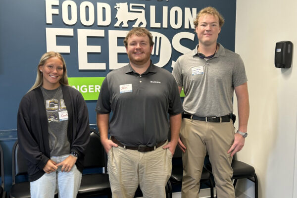 Southeast Interns Volunteering at the Durham Food Bank